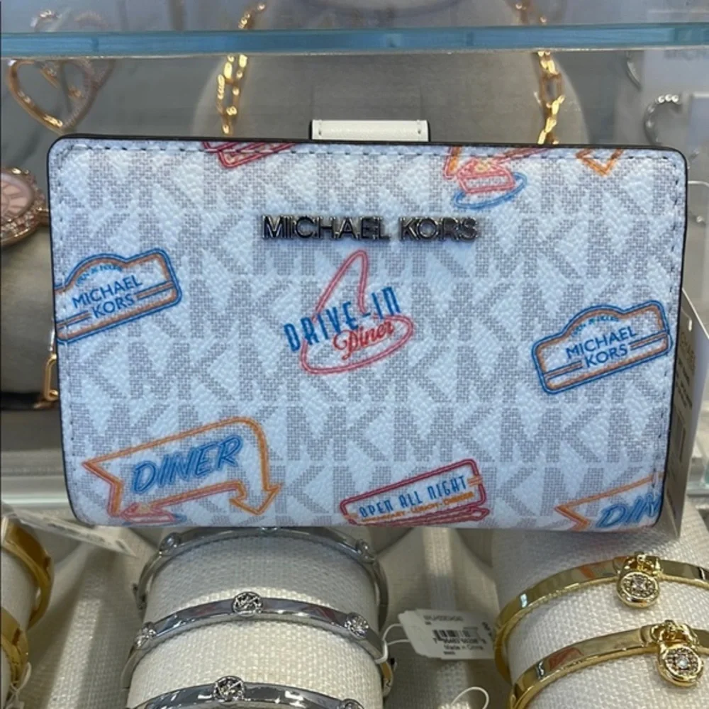 Michael Kors Jet Set Travel Md Printed Signature Logo Bi-Fold Wallet Optic White